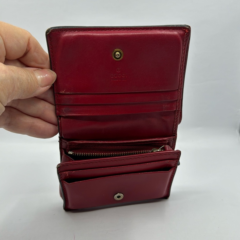 Gucci Red Cherry Embossed Wallet - Picture 5 of 8